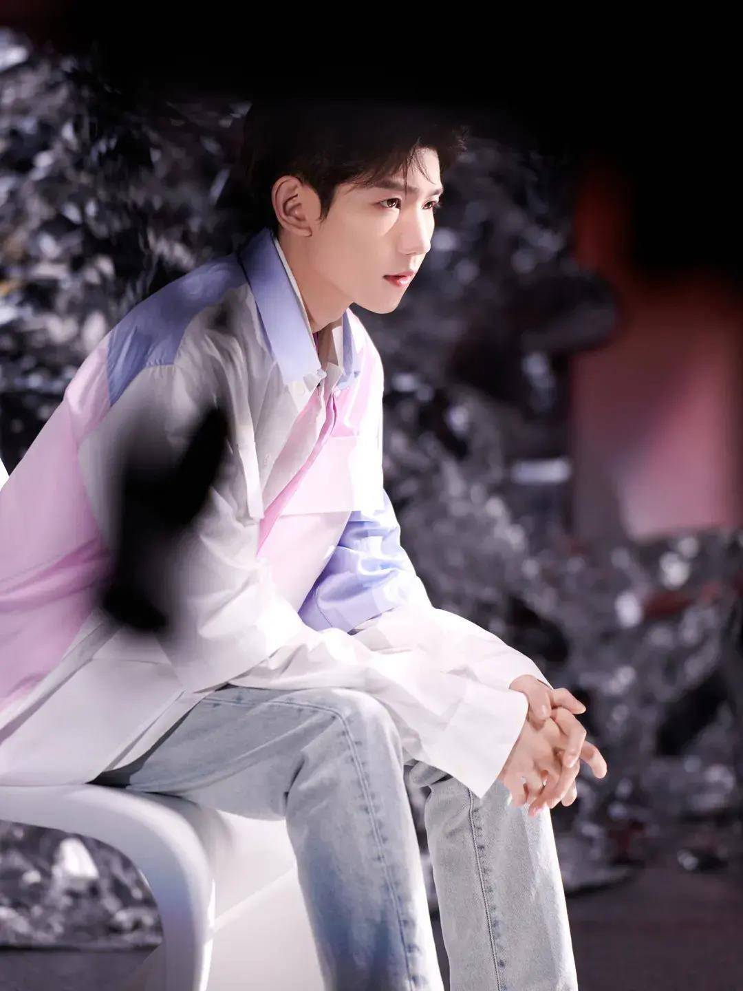 王源原创歌曲《飘》,被惩罚的,是守规则者_自由_灵魂_首歌