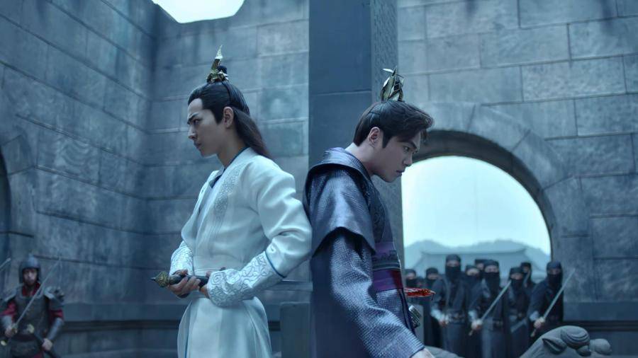 《庆余年》里面,范闲率领南庆使团从北齐回来途中,被二皇子李承泽身边