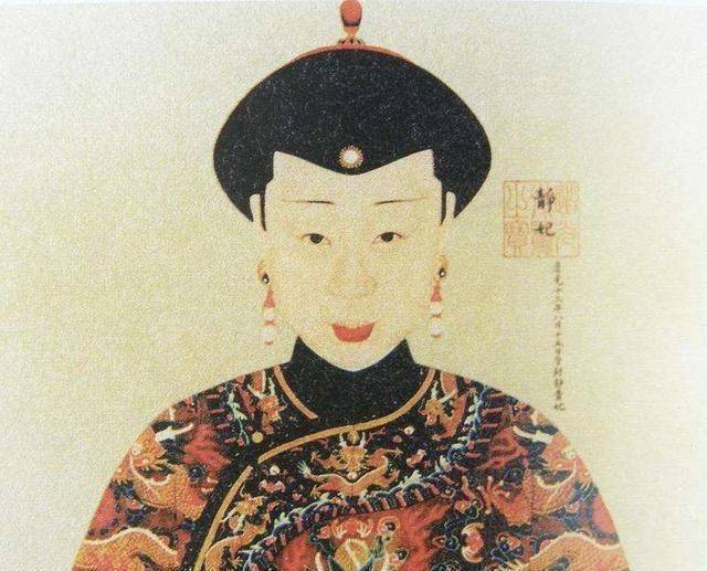 清朝道光五年,13岁的博尔济吉特氏(孝静成皇后)以满洲正蓝旗旗女的