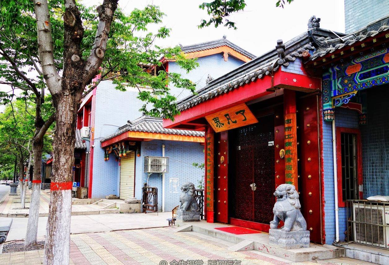 随处可见的保存完好的民居古宅北宋皇宫前的中华图腾华表汴京八景的