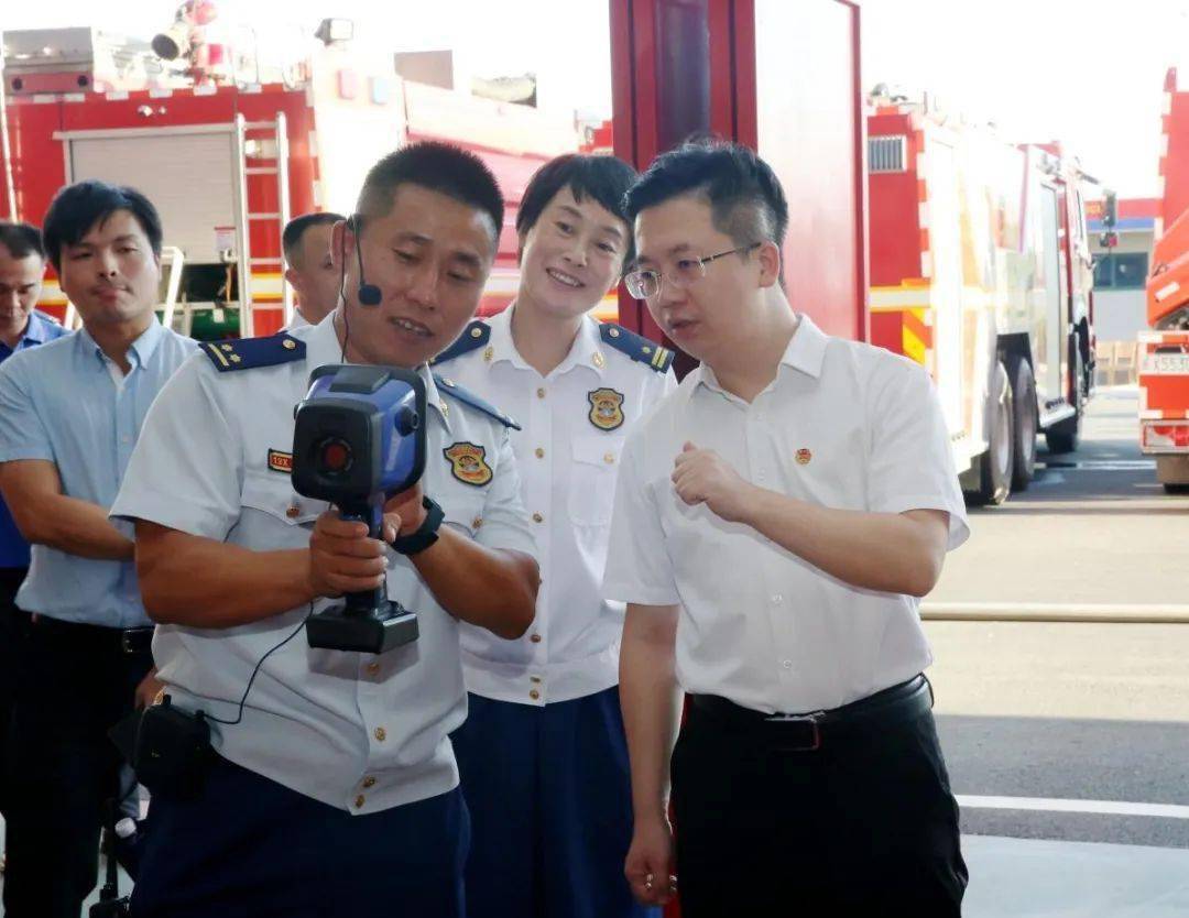共青团泉州市委书记徐悦带队到特勤大队调研指导_工作_救援_人员