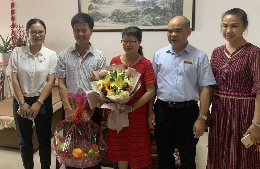 老师扫一扫查看原文终审|陆升将审核|金坤执行编辑|黄唯小编|黄唯返回