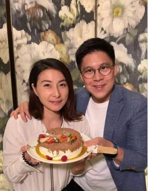 郭晶晶39岁生日难得高调大办!