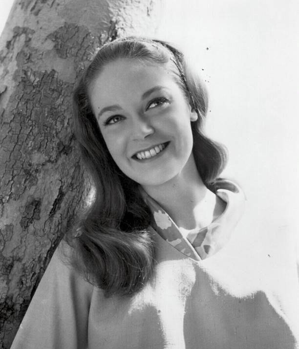 接头人换成了玛莎奥戈罗德尼克年1974年被中情局招募,成了苏联的叛徒