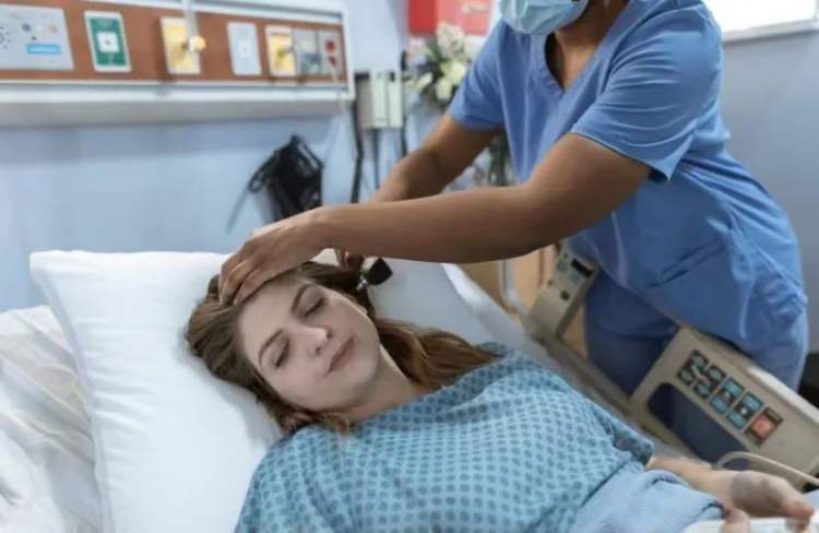 关于24小时专业跑腿服务	陪诊跑腿服务手续代办票贩子挂号电话，打开有联系方式的信息