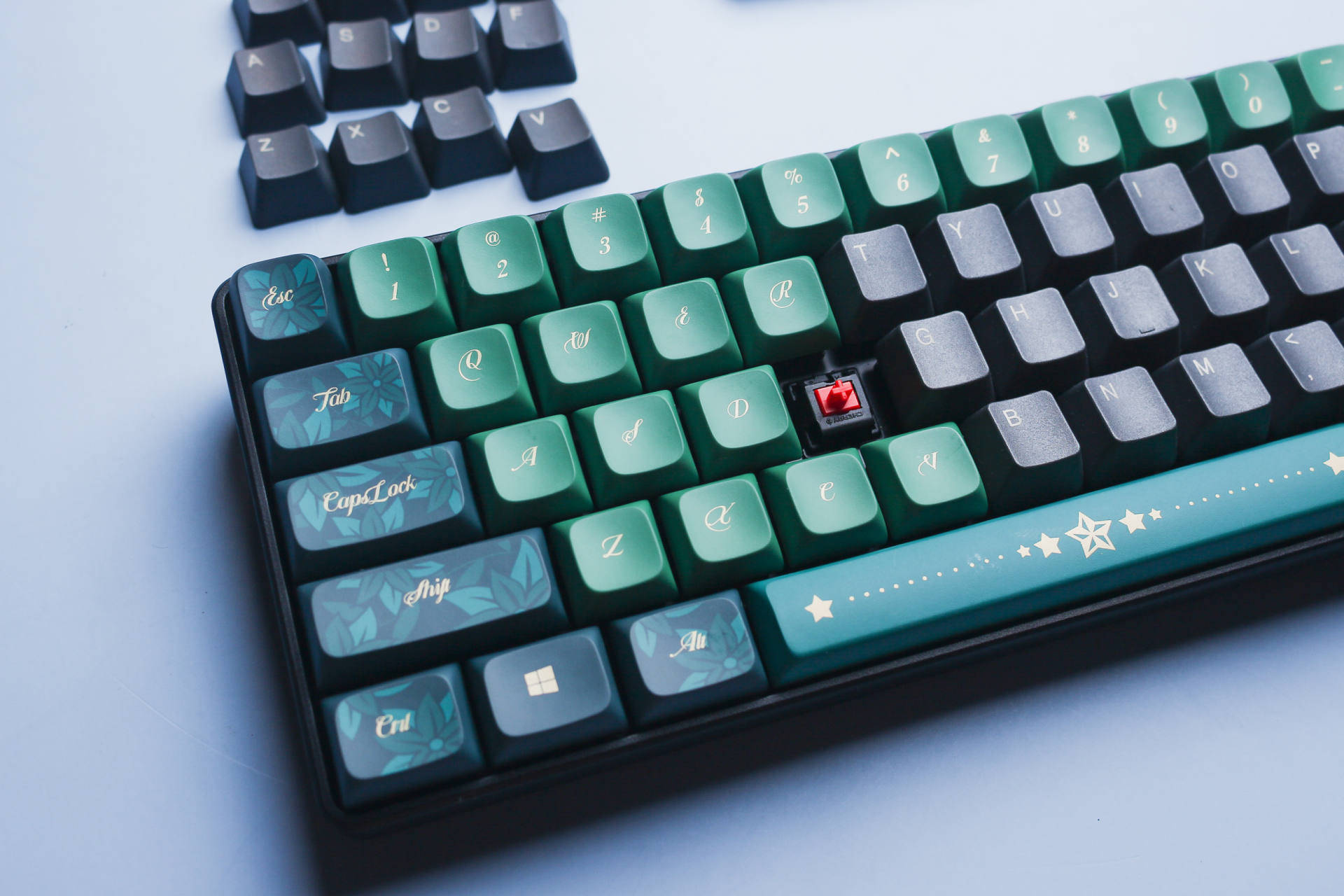 感受下键盘上的高贵,黑潮elfie烫金键帽体验