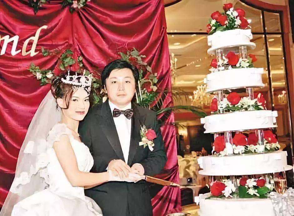 最后一次引起大家关注的消息是蔡济文与陈佩珊步入婚姻的新闻,如今的