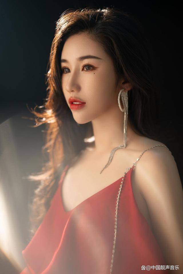 米可儿给我们带来了她的ep《聚了散了》《往后的路》_天赋_米儿_眼泪