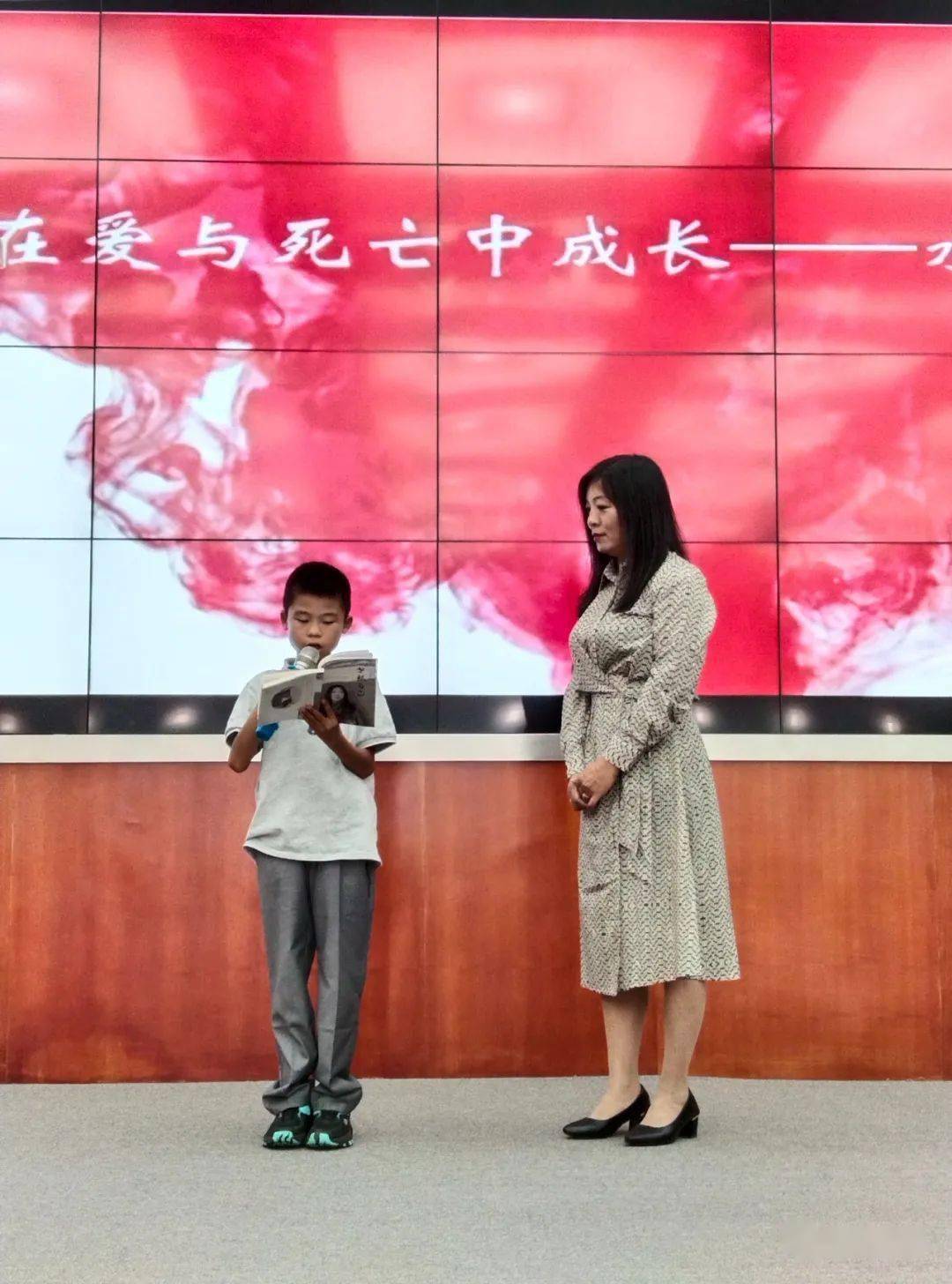 包头市图书馆||水孩儿&马旭冉&贾诗瑶新书发布会纪实_散文集_葛明卓