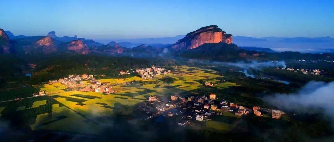 如果还没有看过丹霞山的美景,今年秋天可不要错过了 !_广东省_世界_红色