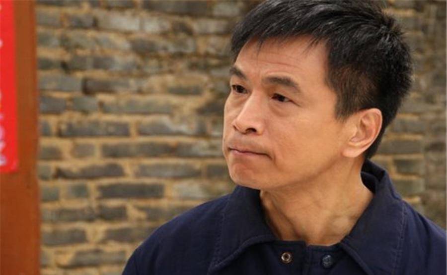 骨,出道多年饰演"太监"大火,65岁依旧活跃在演艺圈_角色_李天柱_观众