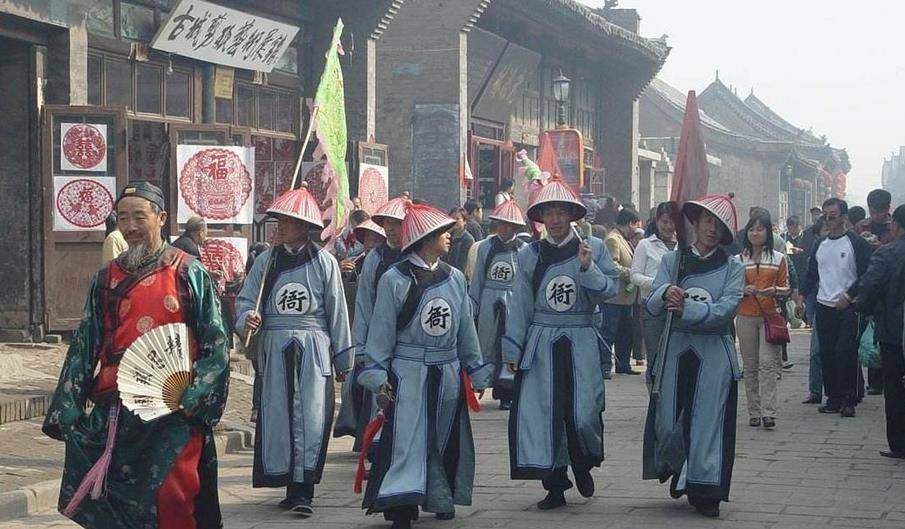 古代押送女犯人是个体力活,为啥衙役都抢着干?说出来你可能不信_流放_囚犯_原因