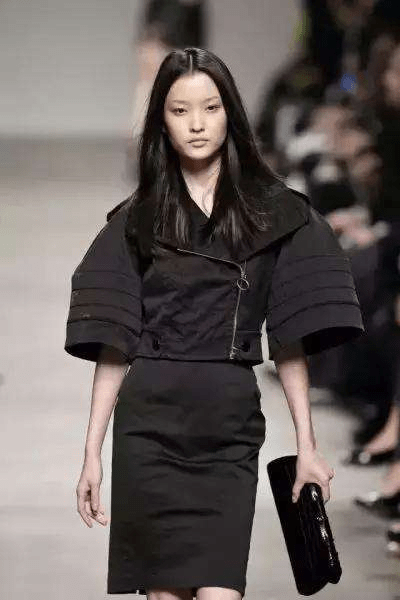 被赞中国第一名模的模特,吕燕成企业家,马艳丽身价过十亿