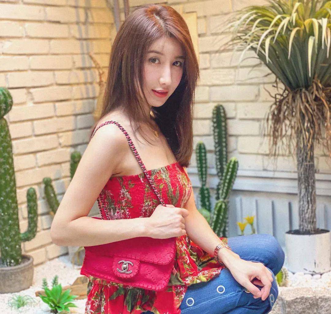 亚里沙:在台省的国外健身教练,御姐范身材气质太过出众_alisa_cm_运动