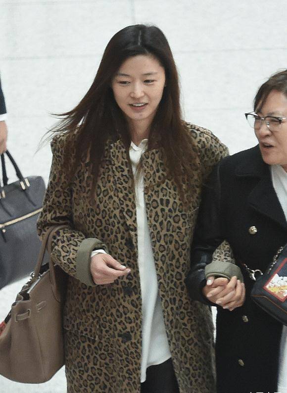 全智贤38岁生三胎难恢复?