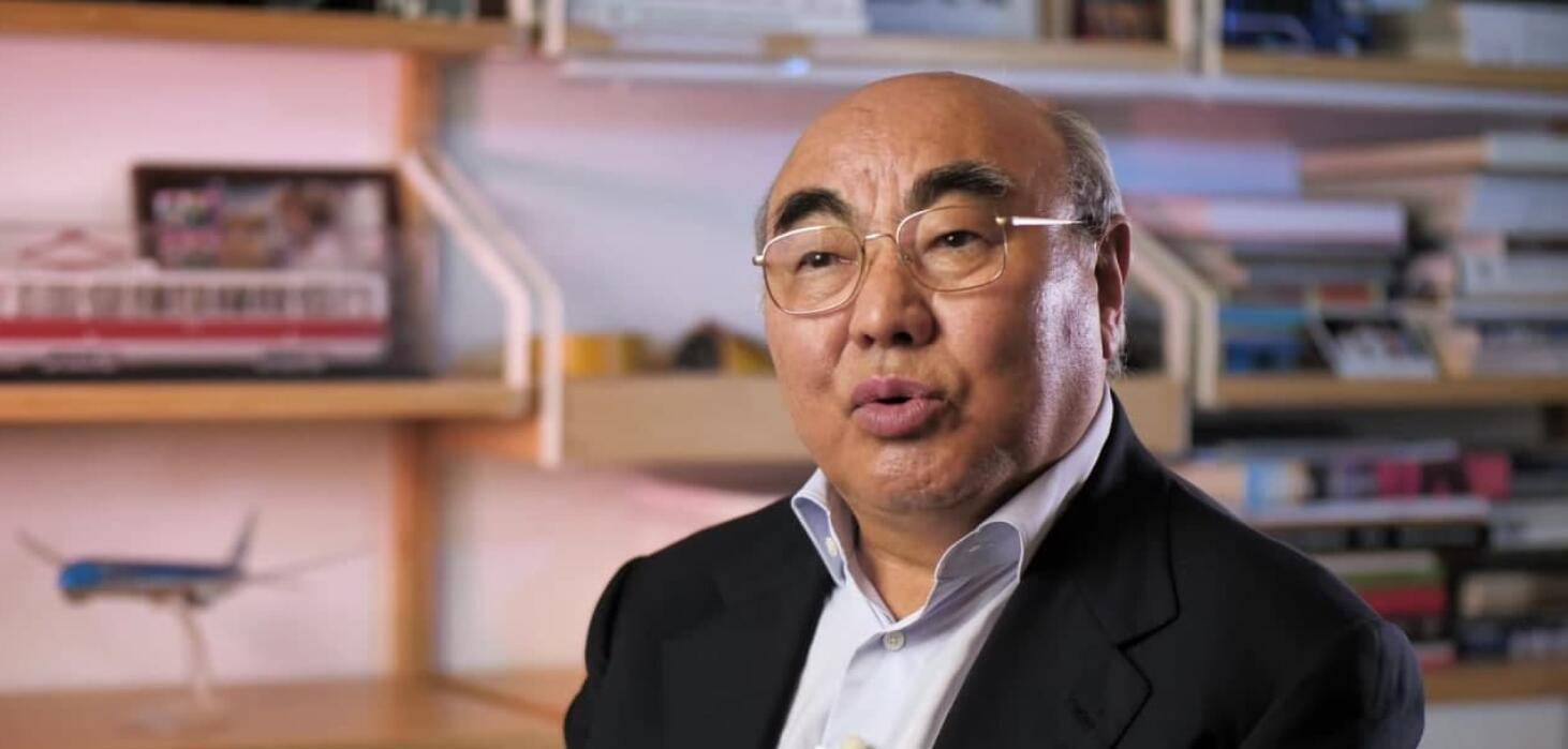 所以阿斯卡尔·阿卡耶夫从小接受了良好的教育,通过自己的努力,考上了