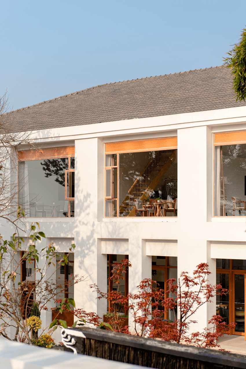 睡进苏州梦幻纯白城堡民宿,坐拥一线太湖湖景丨太美雪绿_国家_山景