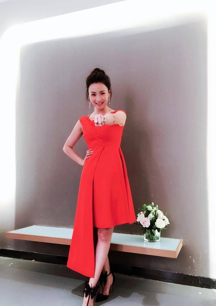 陶虹的"括号臀"真养眼!