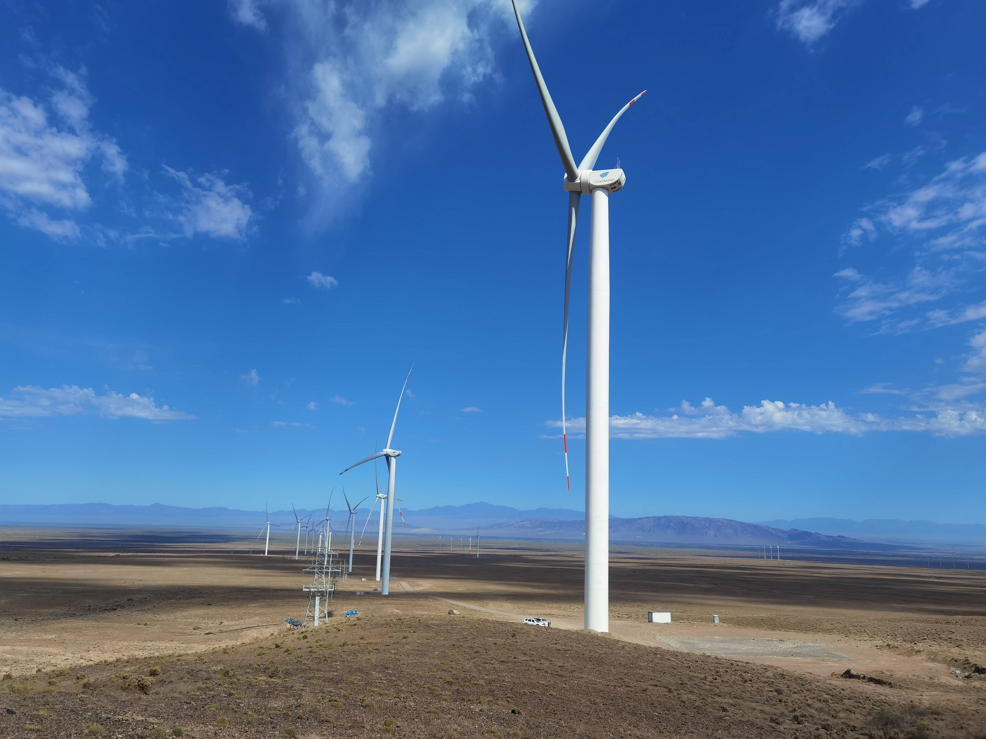 中哈"一带一路"标志性风电项目投产发电_谢列克_中国_地区投资