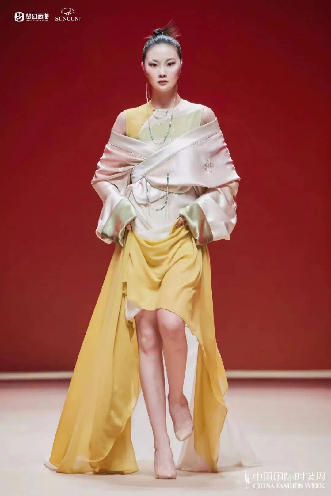 吕佳纳第144期t台模特职业培训毕业学员盖娅传说61熊英artgift