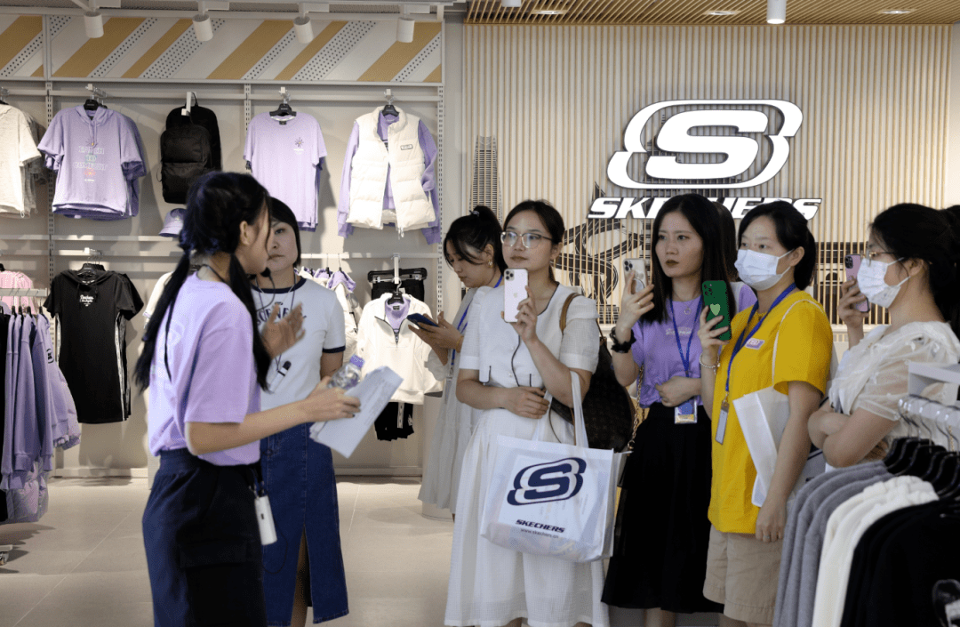夢餉科技五周年慶：聯(lián)手斯凱奇“超級品牌日”空前鉅惠 