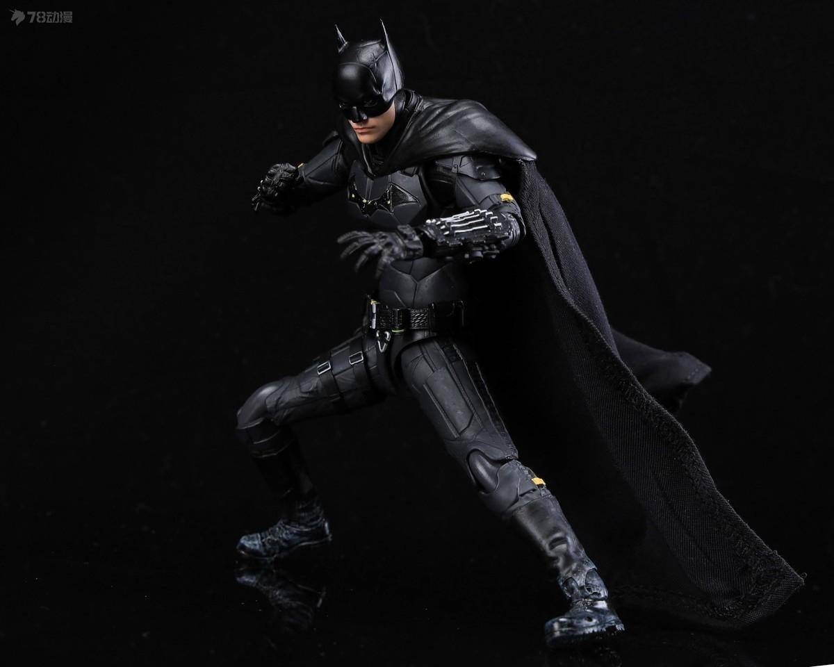 责任越大"总结这次shf的新蝙蝠侠个人认为表现还可以,对于电影中战衣