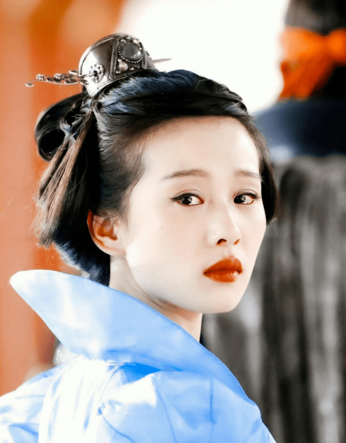 回眸一笑百媚生的古装美人,杨幂,热巴,刘亦菲,谁最让你一眼万年?