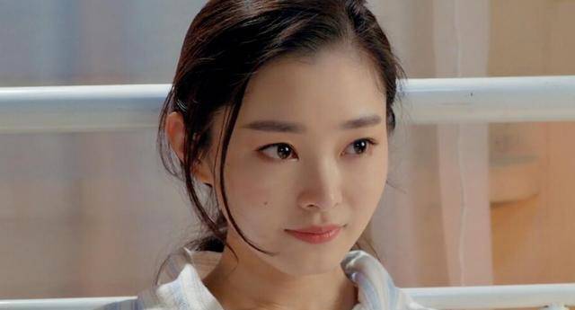 有种"整容"叫宋轶留刘海,意外撞脸柳岩,网友:这谁顶得住?