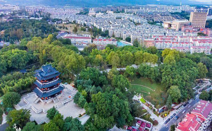 南京浦口凤凰山公园,风景秀丽,在这里可以俯揽城市绝美风光_江浦_楼阁