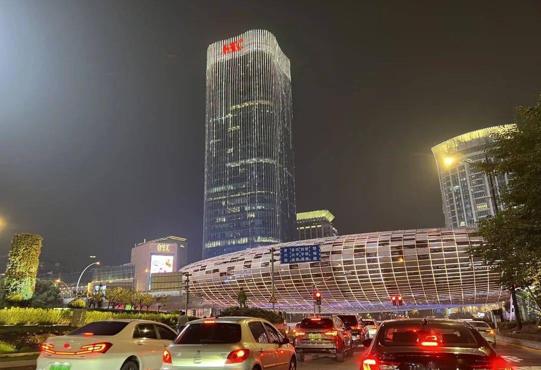 五角场灯光秀上新!在流光溢彩的夜景中了解民防知识_市民_广场_环岛