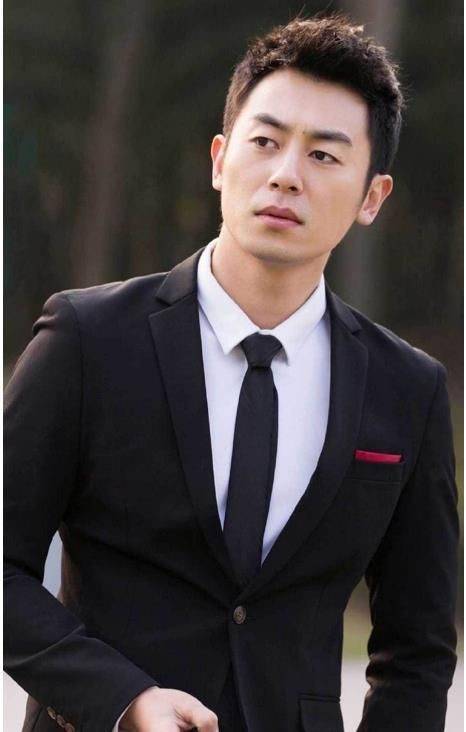 《安家》演徐姑姑上热搜,可罗晋为何没有同学朱亚文那样红火_唐嫣