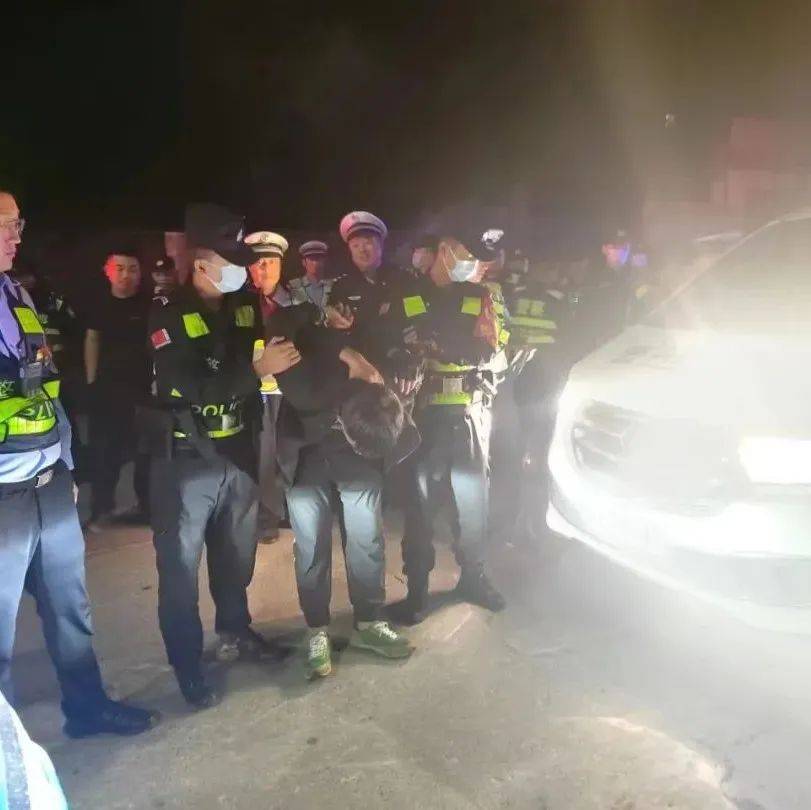 临汾这里发生一起抢劫出租车事件..._洪洞县_案件_闻令而