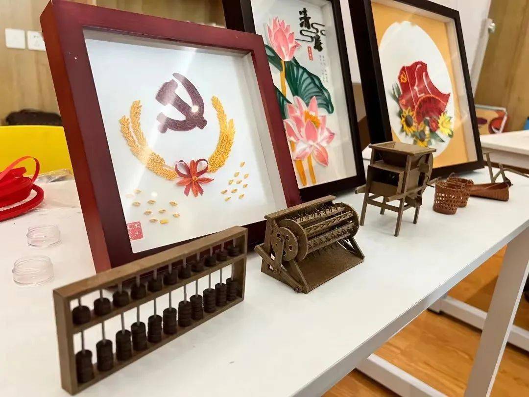 巾帼爱 | 喜迎二十大,非遗盘纸传童心_乐学堂_七彩_少儿