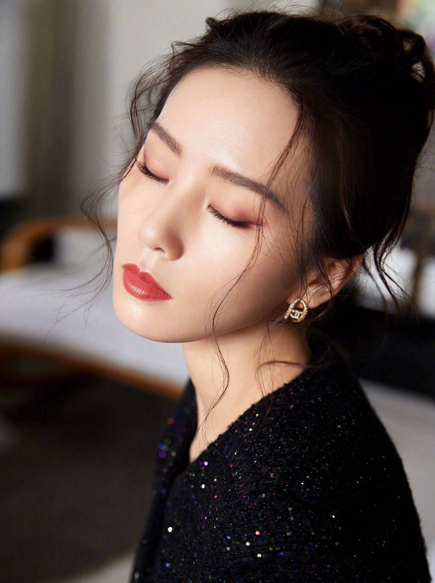 刘诗诗烈焰红唇时尚写真_刘诗诗_写真_时尚