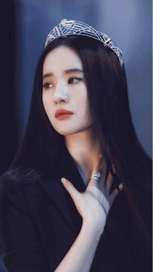 "神仙姐姐"刘亦菲,成就多部经典角色,如今却被网友吐槽没演技_陈金飞