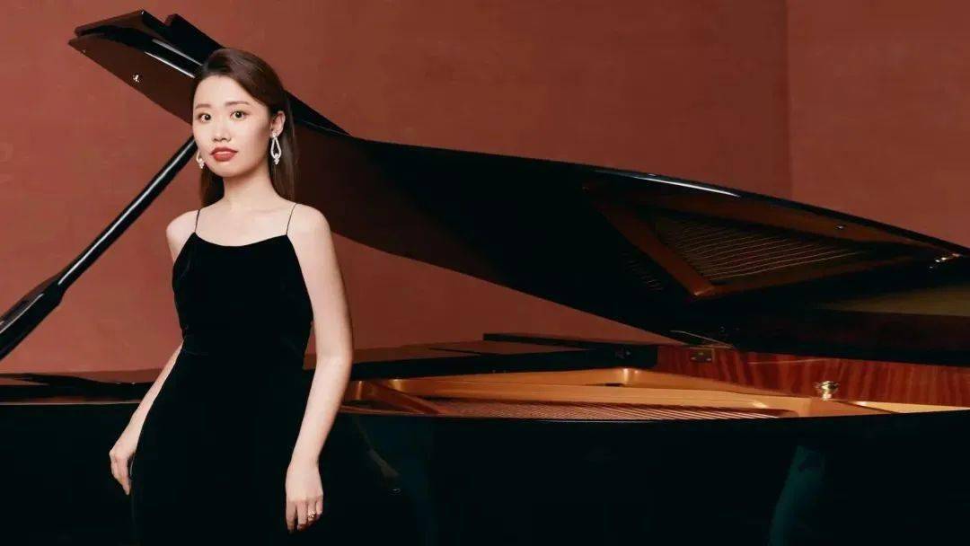 我院校友许歌卉全新cd专辑《琴键上的舞蹈——李斯特