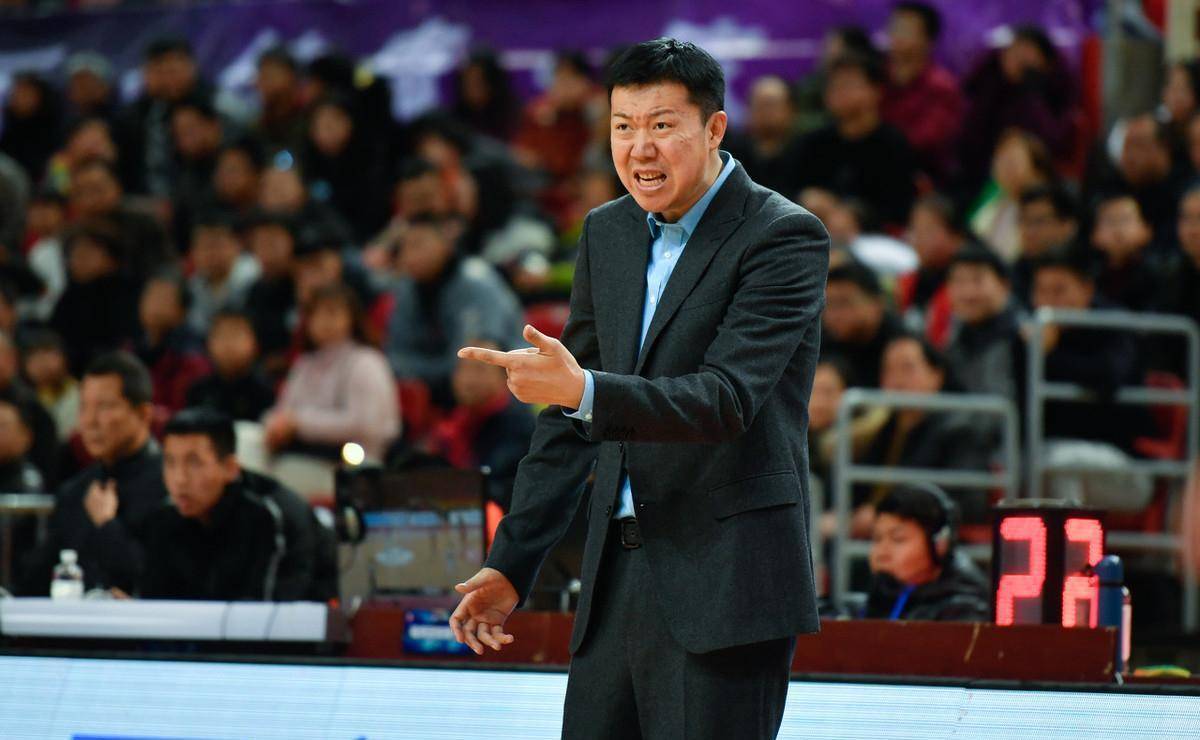 追风少年王治郅:17岁成男篮史最年轻国手,登陆nba亚洲第一人_八一队