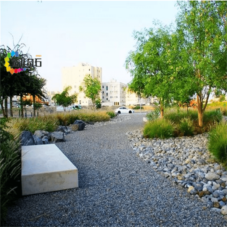 珠海砾石-景观工程黑色小石子 砾石园林基地供应_造景_地面_小赖