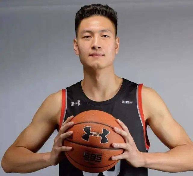 nba状元胖虎年薪高达975万美元,那cba状元区俊炫有多少_榜眼_赛季