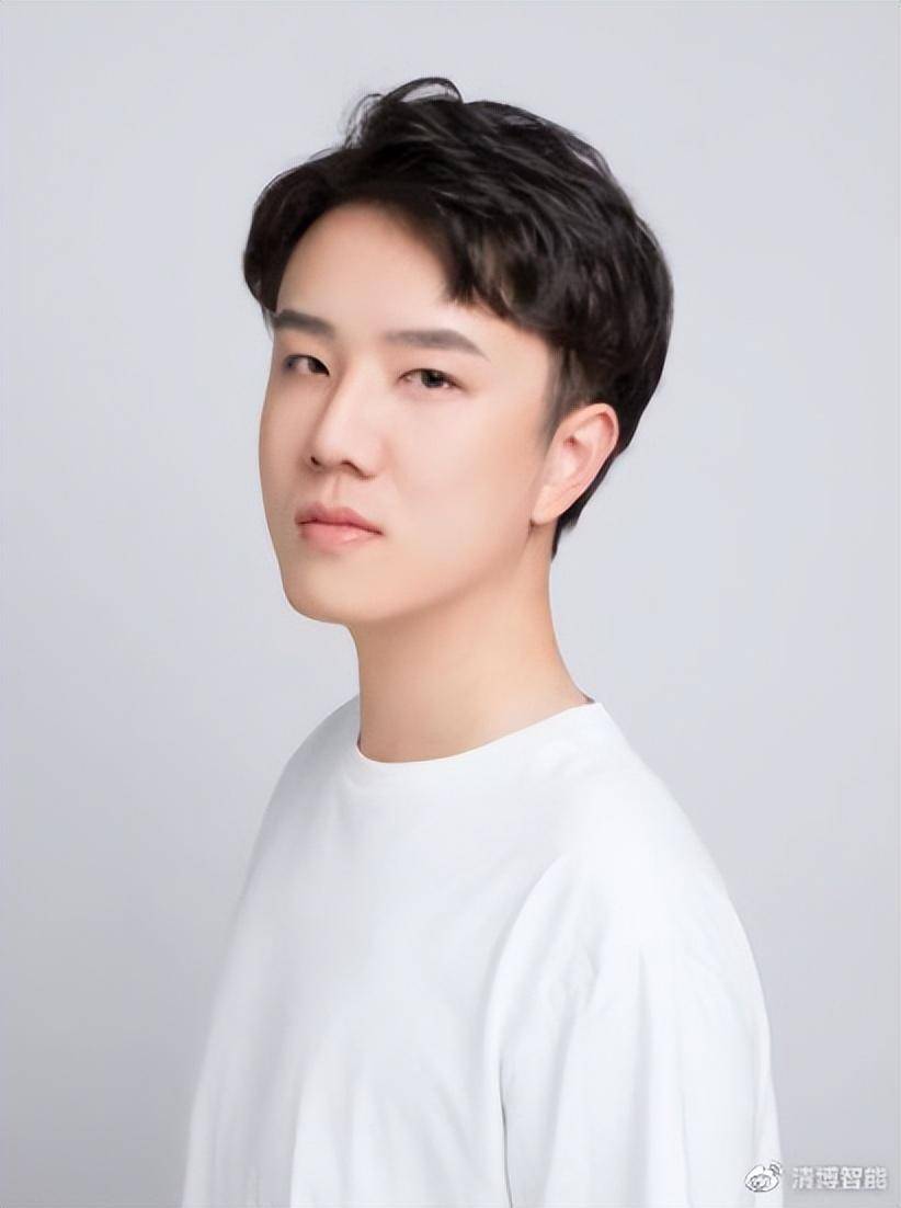 苏星河吸粉超过百万;2022年1月,他成为bilibili2021百大up主,拥有超过