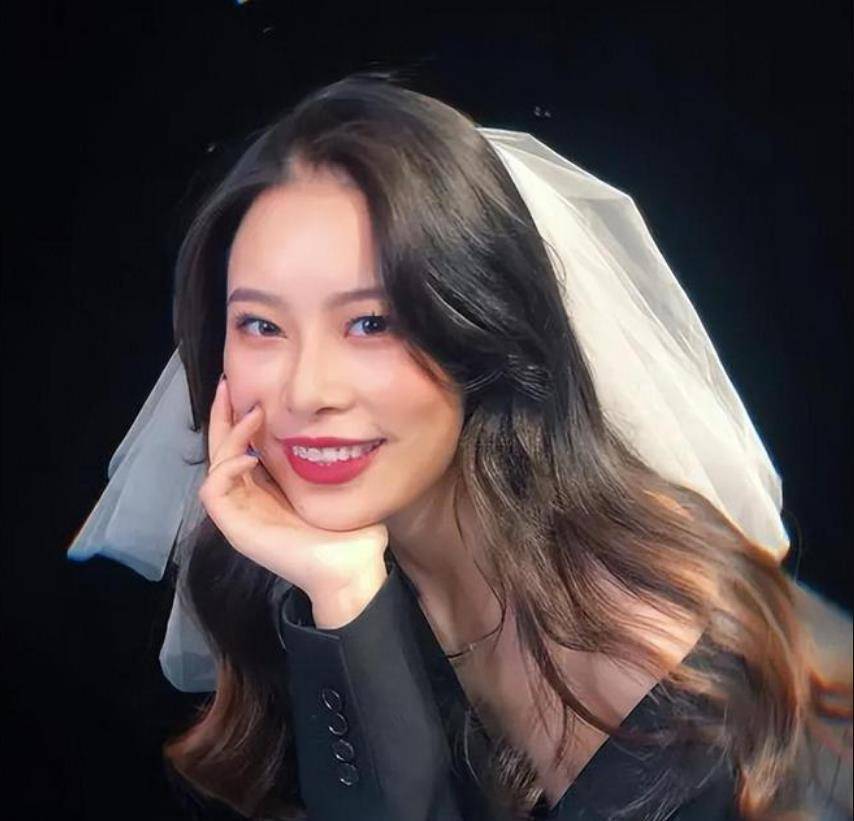 李倩月二人在被抓到警察局以后,马上交代了自己的罪