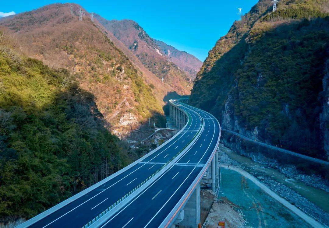 九绵高速平南特长隧道贯通_平武县_九寨沟县_绵阳市