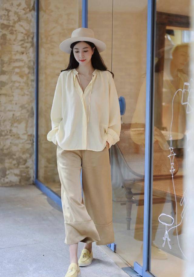 为什么你穿“杏色”很显土?那是你不会搭,最正确的配色指南送你_颜色_衬衫_同色系