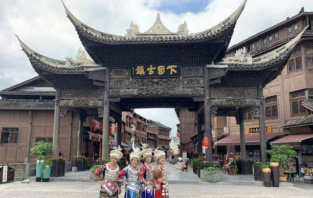 贵州有一城市被誉为“苗岭明珠”，不仅民族风浓郁，而且环境好