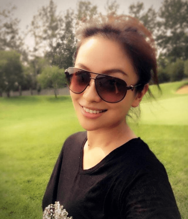 她是环球小姐冠军改做演员,搭档钟汉良成名,如今淡出荧屏被遗忘_齐芳