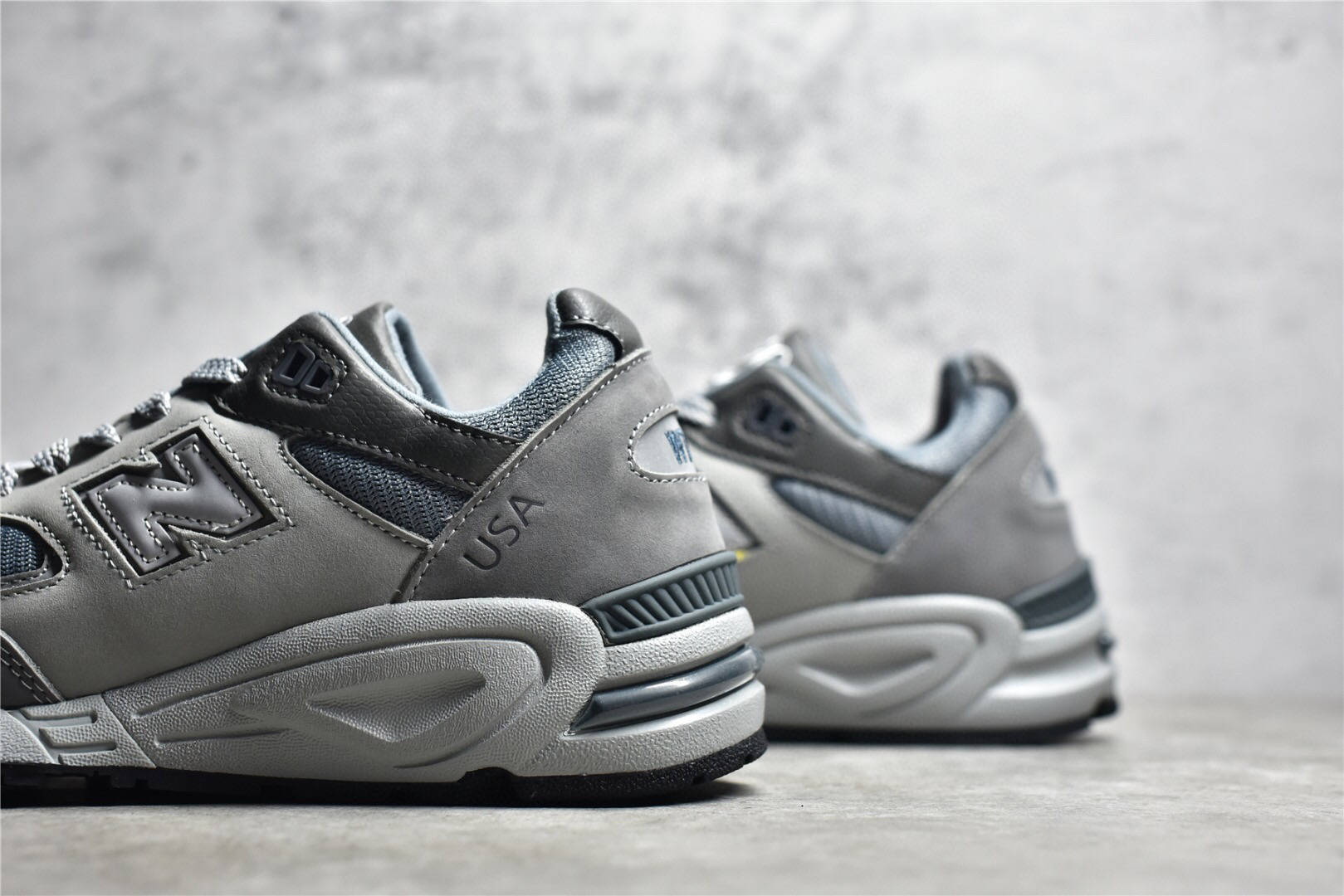 新百伦 wtaps x new balance 990v2 nb990 联名元祖灰美产复古跑步鞋