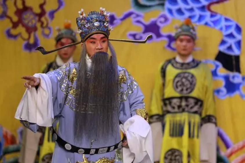 陶阳:14岁碾压一众戏骨,《大武生》开嗓一战封神,如今怎么样了_郭德纲