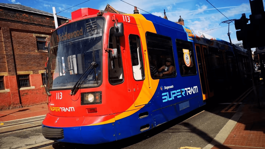 metrolink和tram统称为有轨电车,曼城与谢菲等城市有