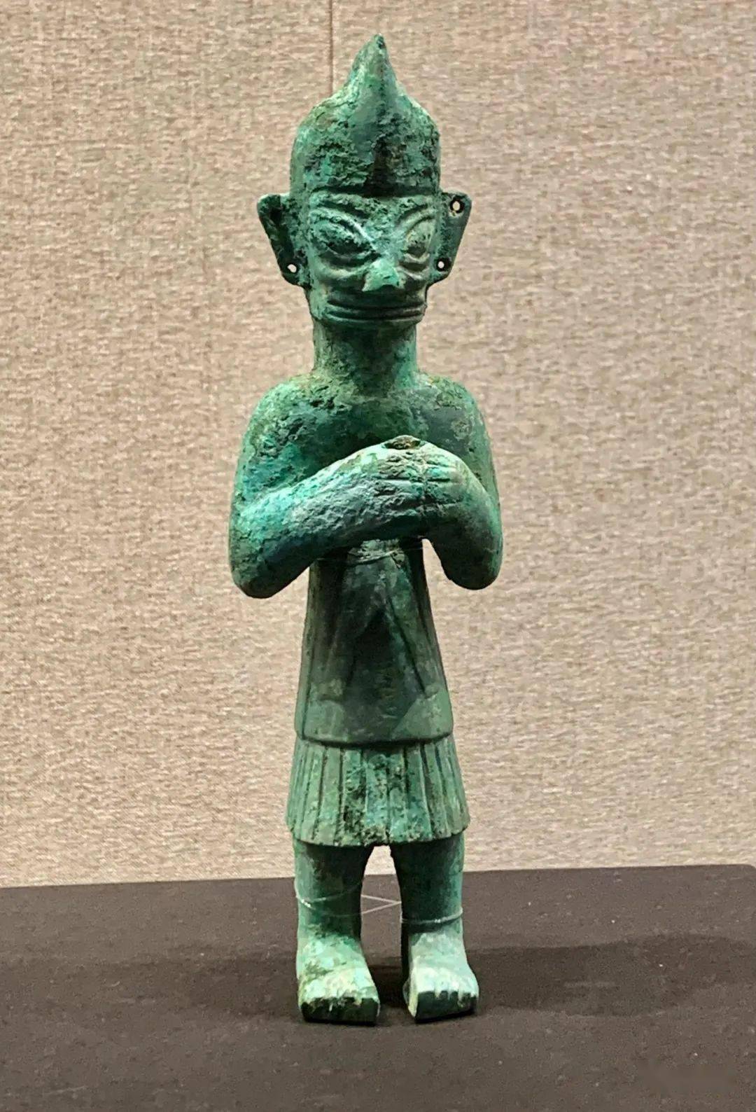 奇幻的三星堆铜人世界二:周倜分享三星堆博物馆青铜器下篇_人像_中国