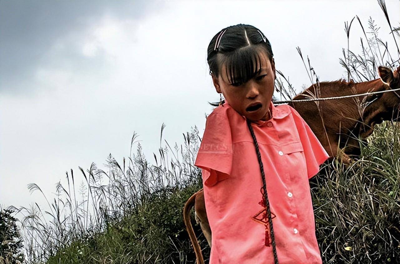 湖南无臂女孩:小6岁丈夫不离不弃,靠双腿换尿布,2017年生二胎_陈永恒